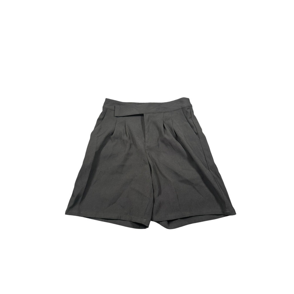 Future Collective Alani Noelle Black Pleated High Waist Shorts Size 4 NWT